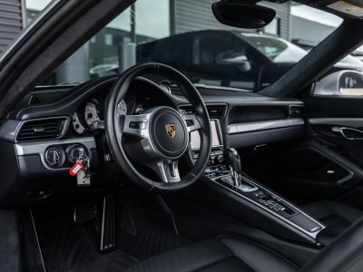 2016 Porsche 911 Carrera GTS