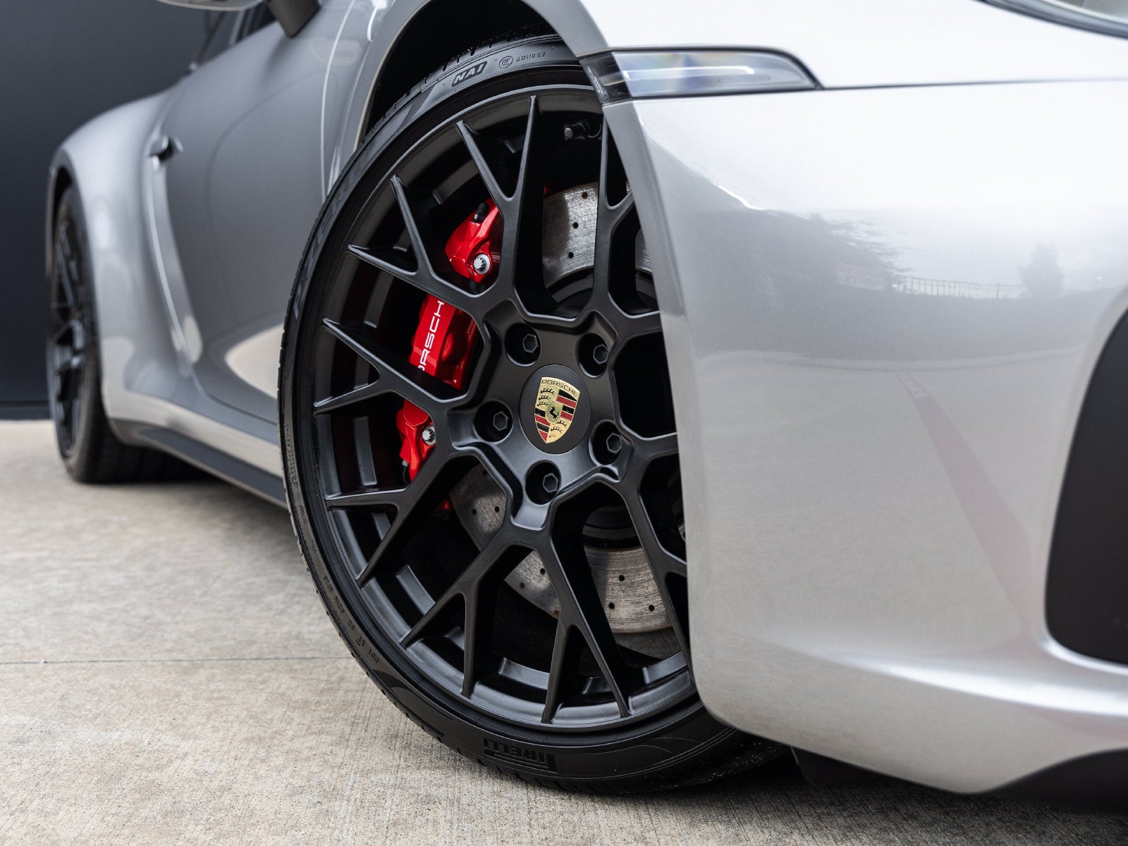 2024 Porsche 911 Carrera GTS