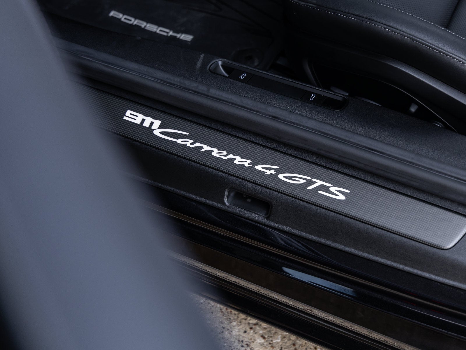 2025 Porsche 911 911 Carrera 4 GTS