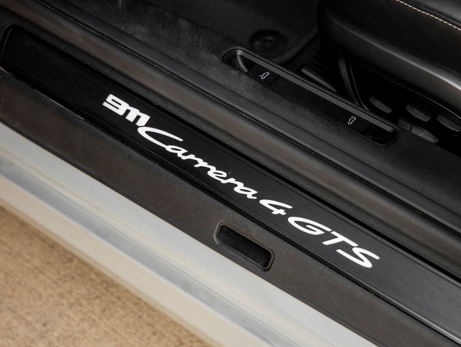 2022 Porsche 911 911 Carrera 4 GTS