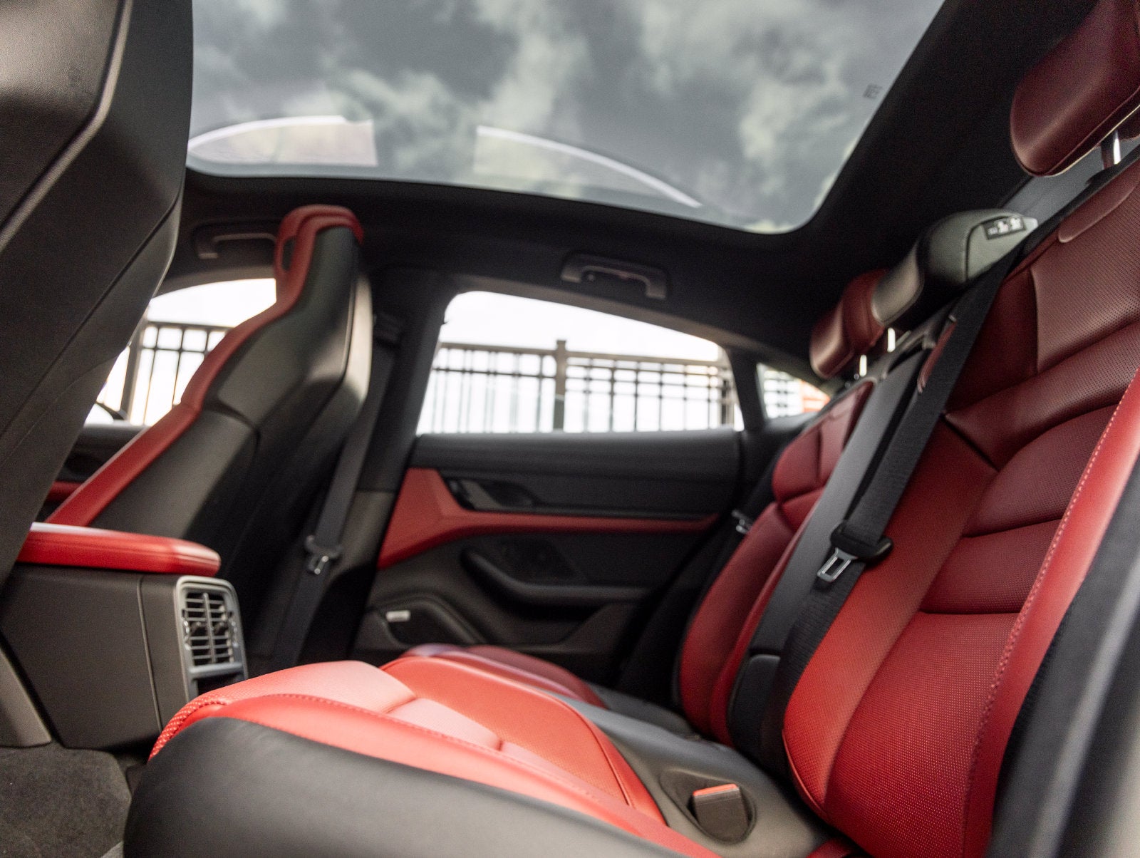 2020 Porsche Taycan Taycan 4S