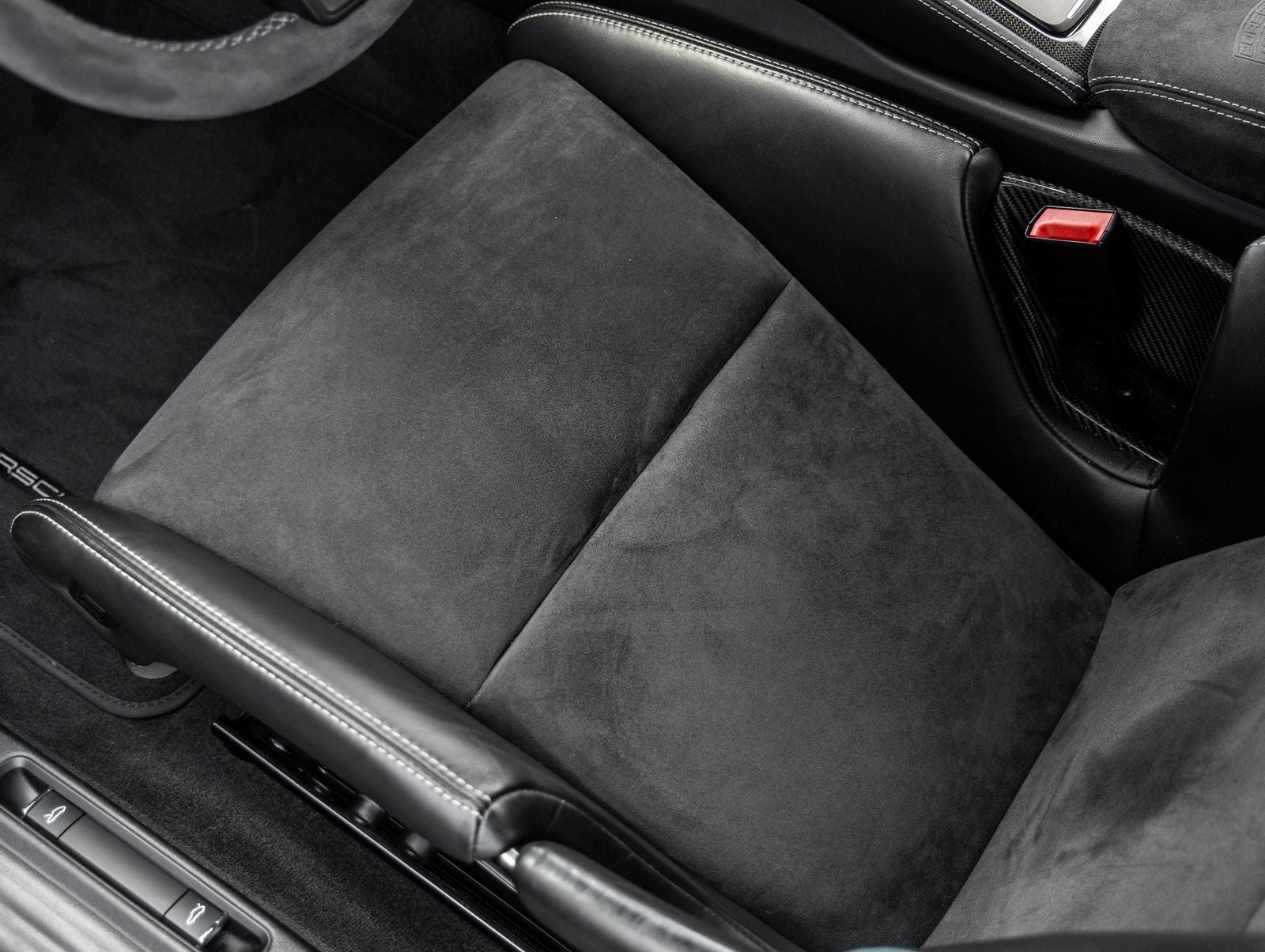 2020 Porsche 718 Cayman GT4