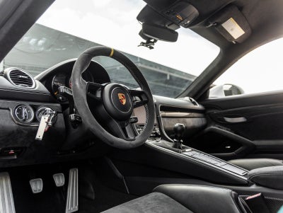 2020 Porsche 718 Cayman GT4