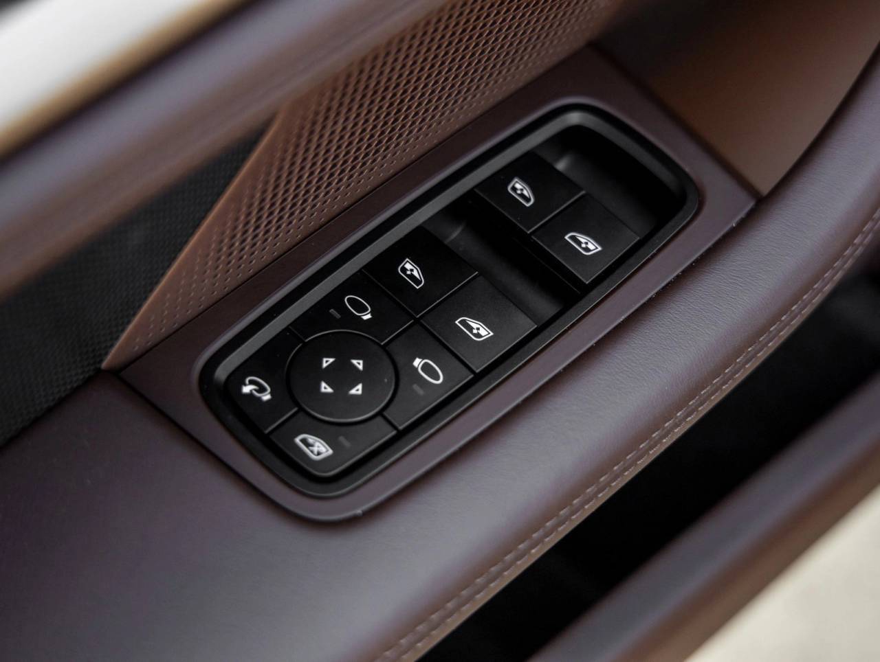 2026 Porsche Taycan Taycan Turbo S