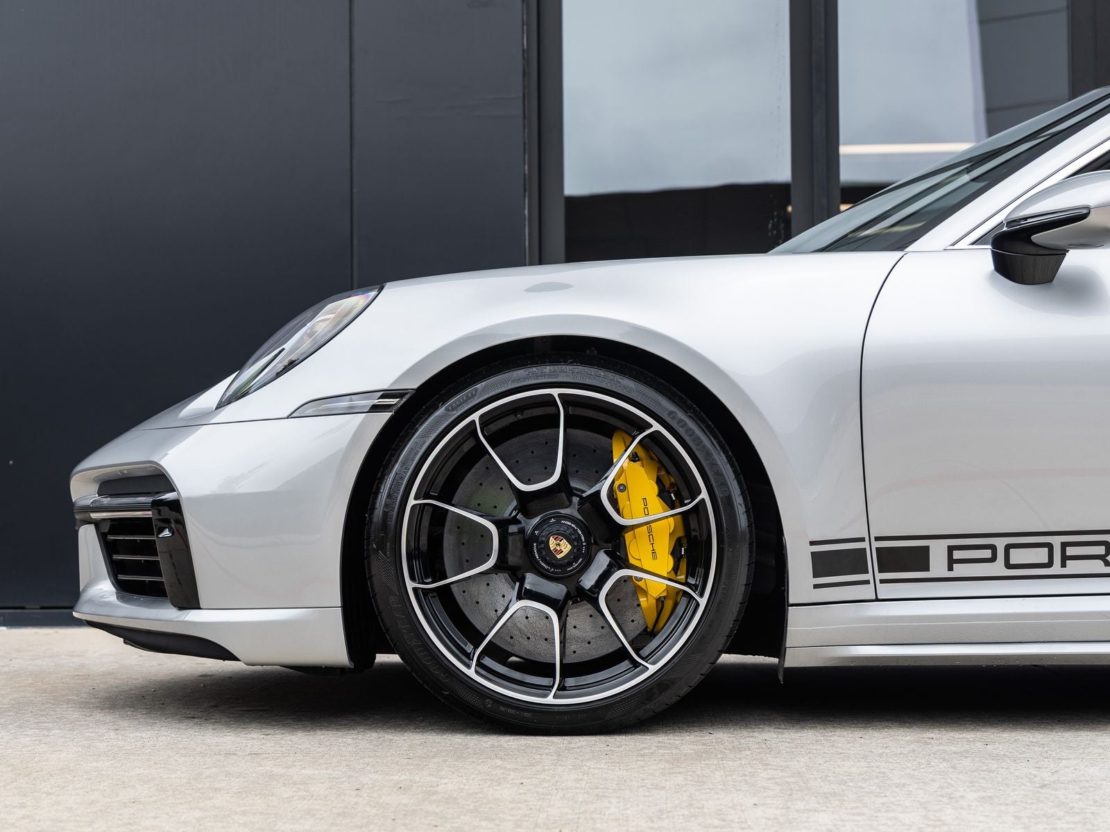 2025 Porsche 911 Turbo S