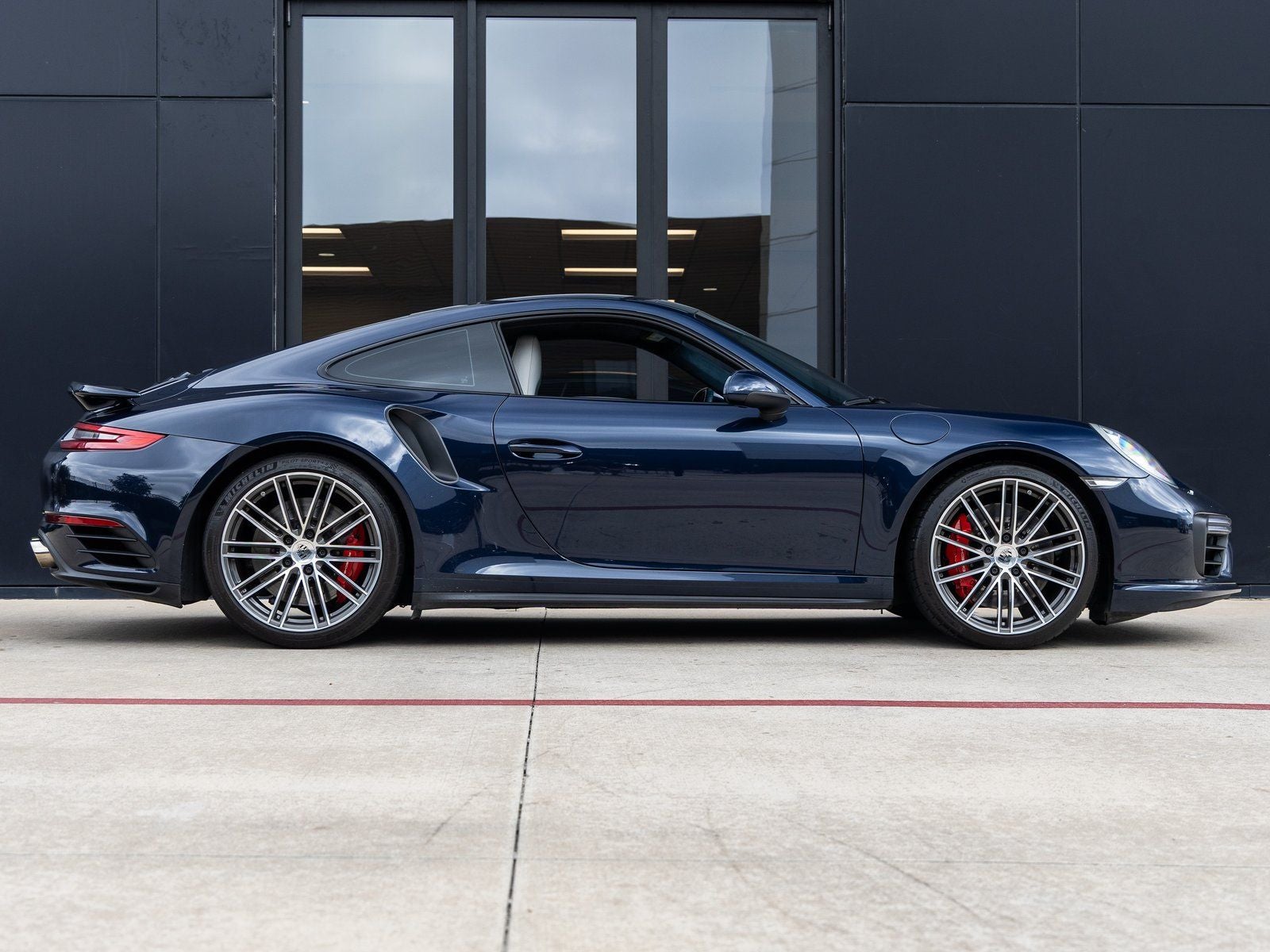 2018 Porsche 911 911 Turbo