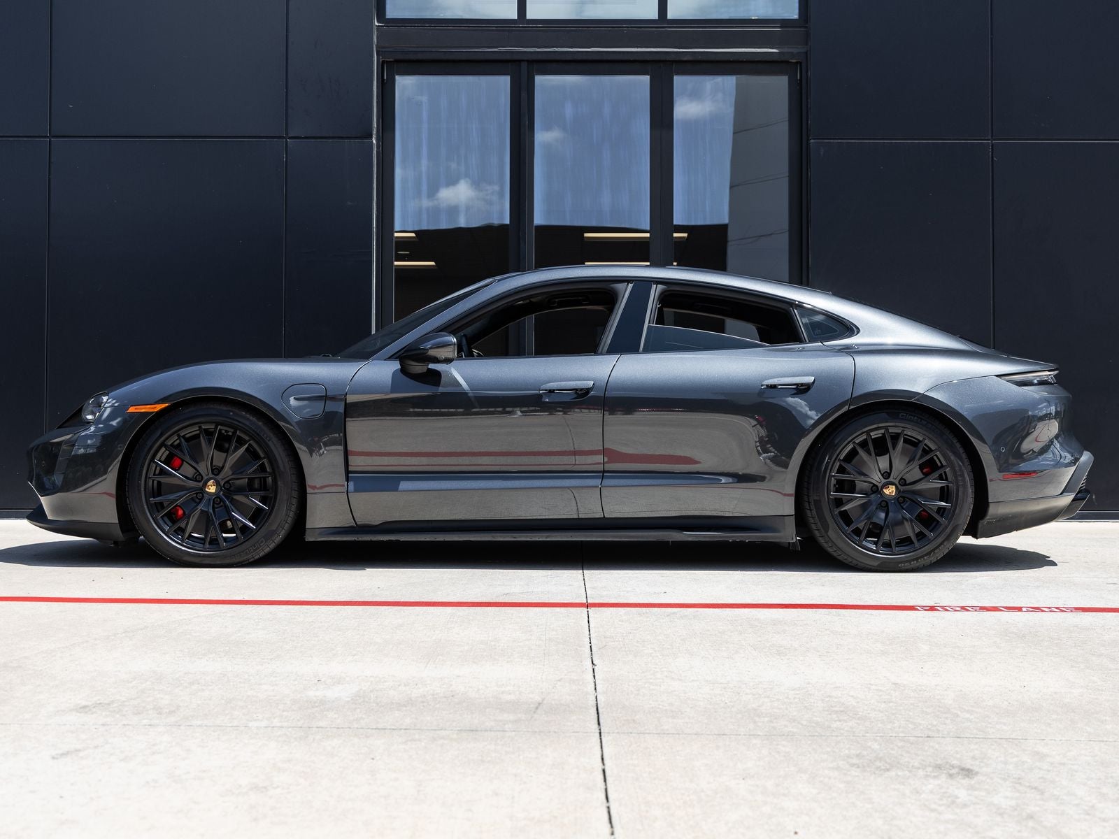 2022 Porsche Taycan Taycan GTS (MY22)