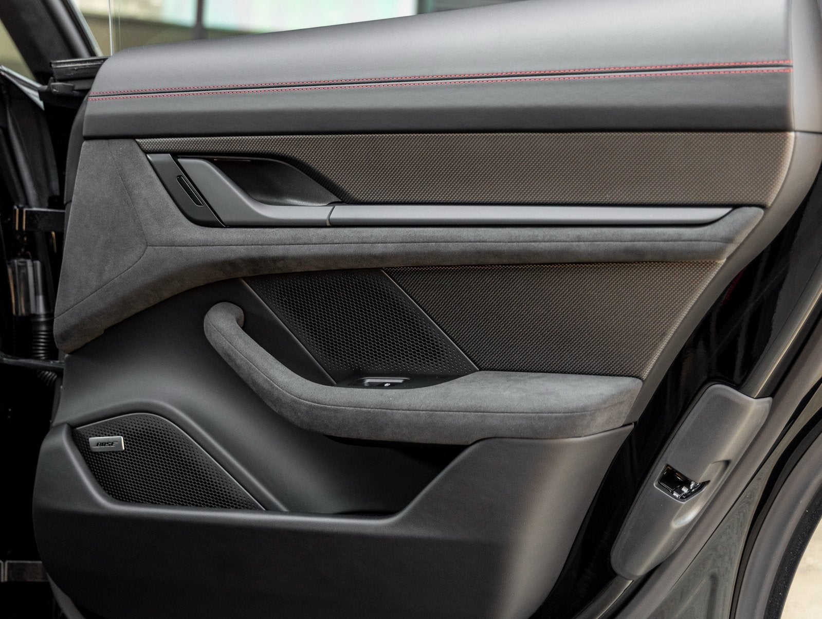 2025 Porsche Taycan Taycan GTS