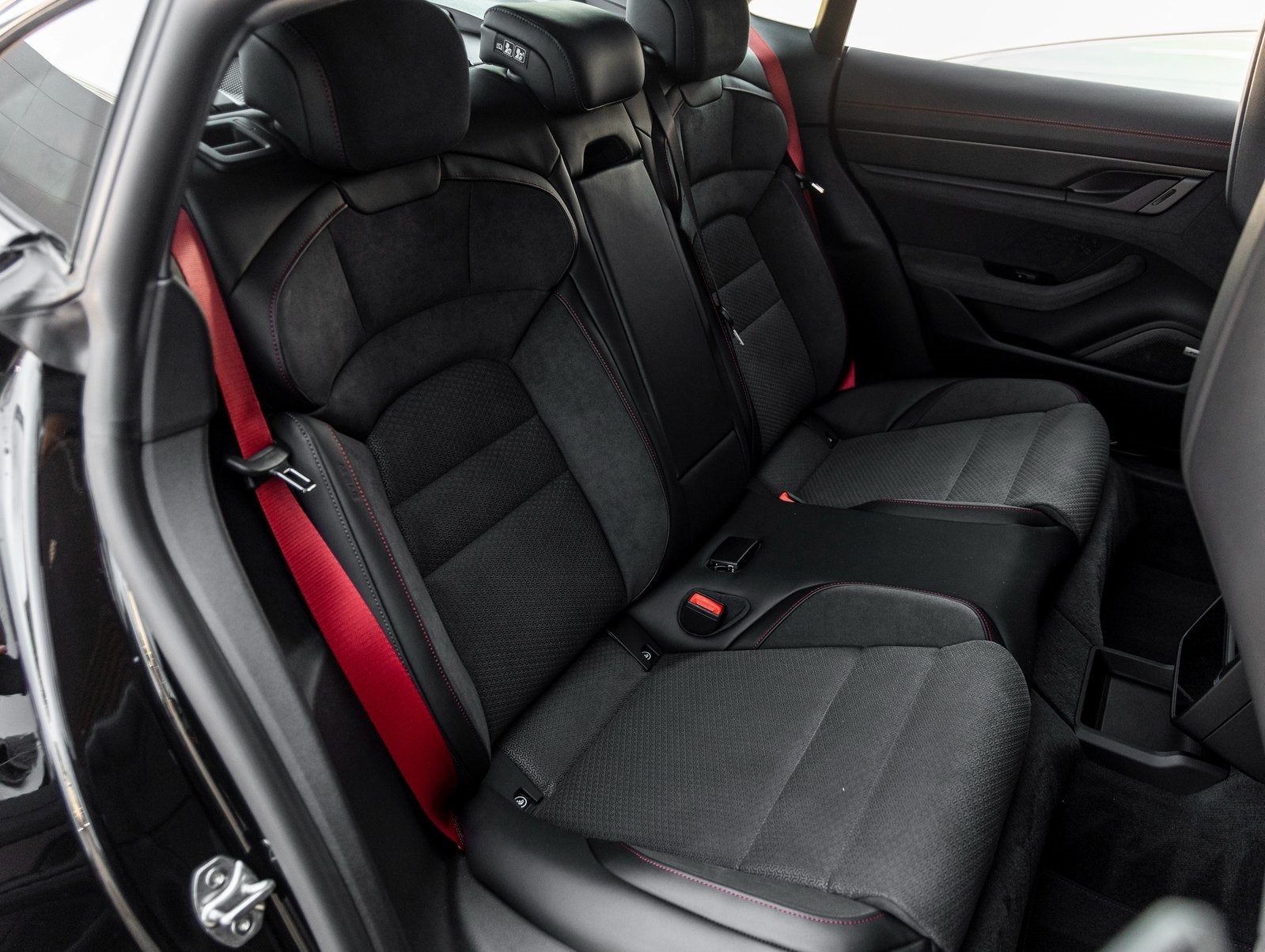 2025 Porsche Taycan Taycan GTS