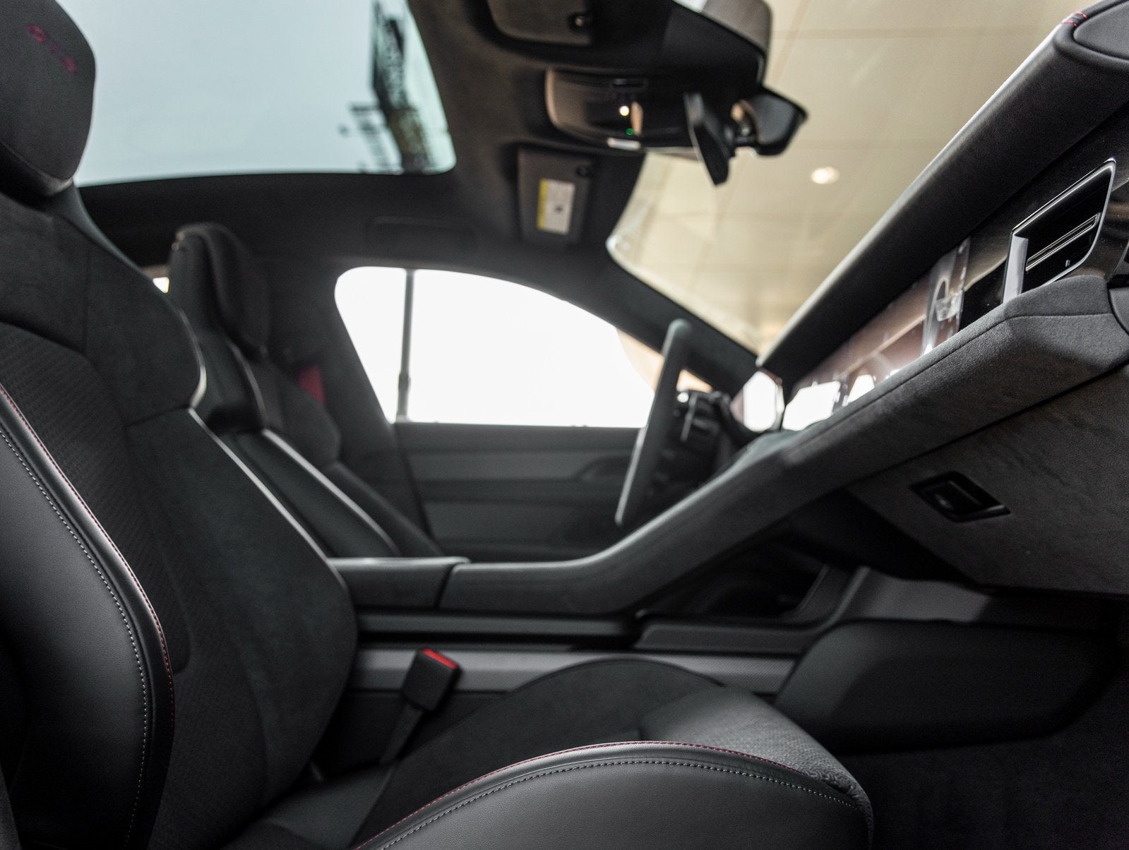 2025 Porsche Taycan Taycan GTS