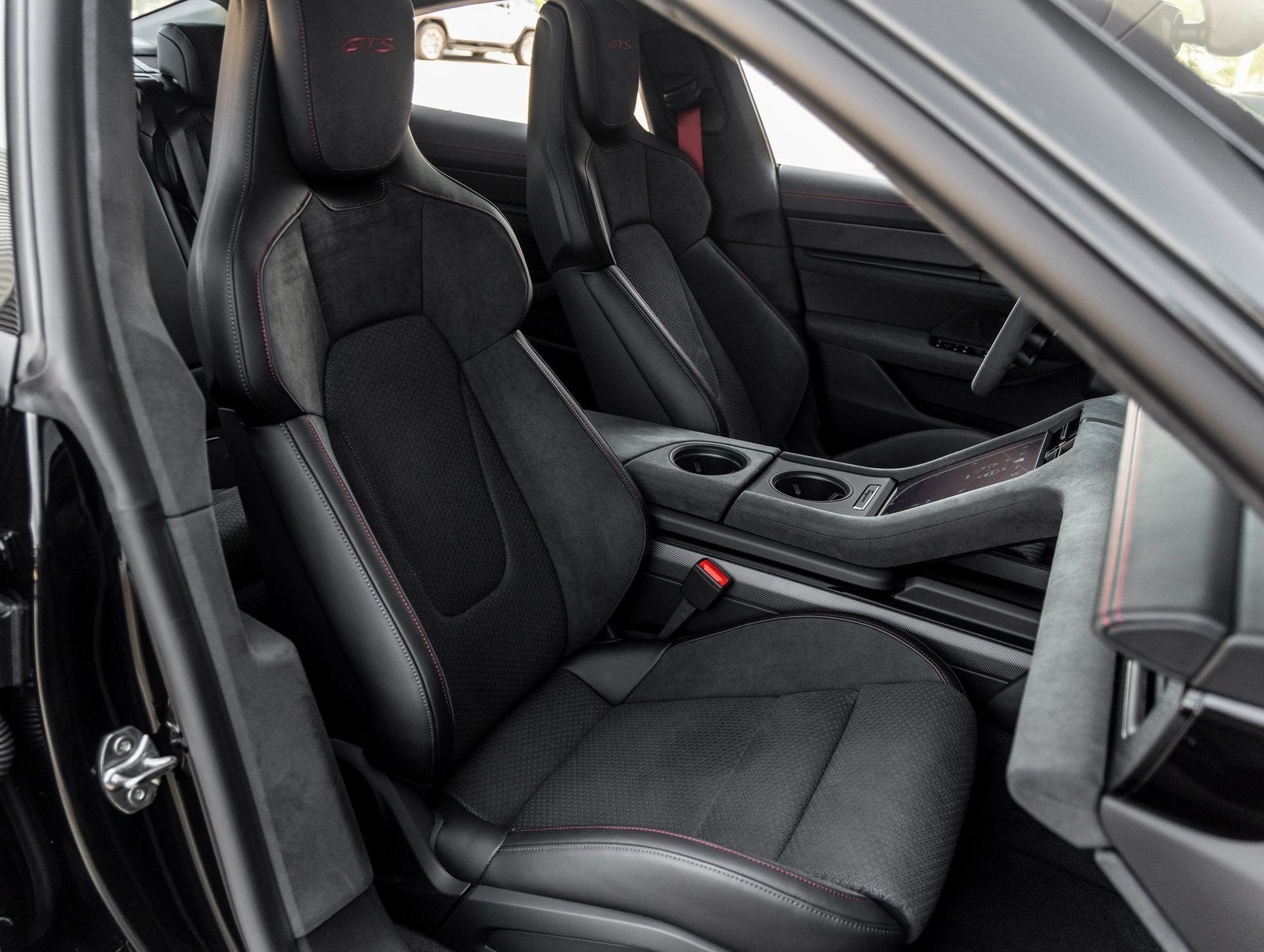 2025 Porsche Taycan Taycan GTS