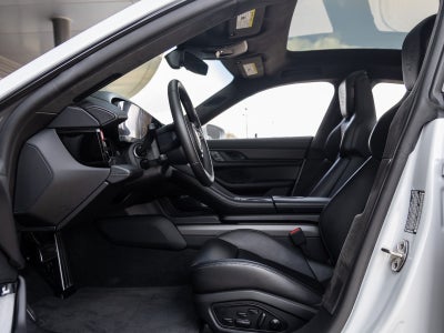 2025 Porsche Taycan Taycan GTS