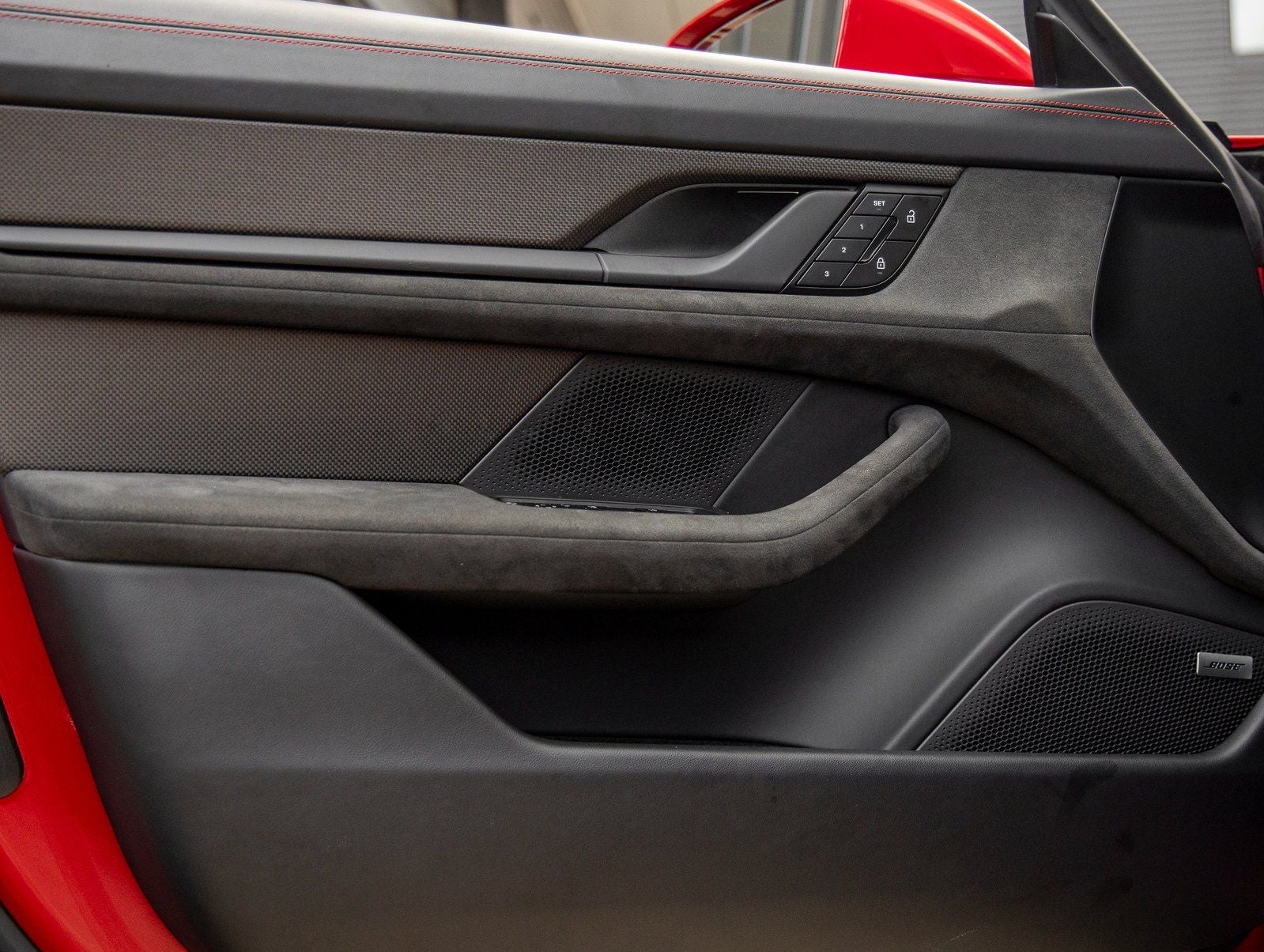 2025 Porsche Taycan Taycan GTS