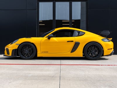 2025 Porsche 718 Cayman GT4 RS