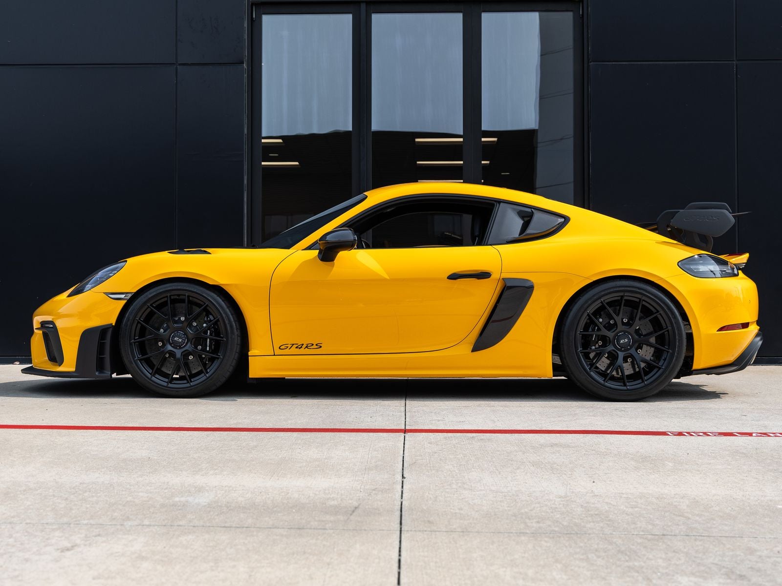 2025 Porsche 718 Cayman GT4 RS