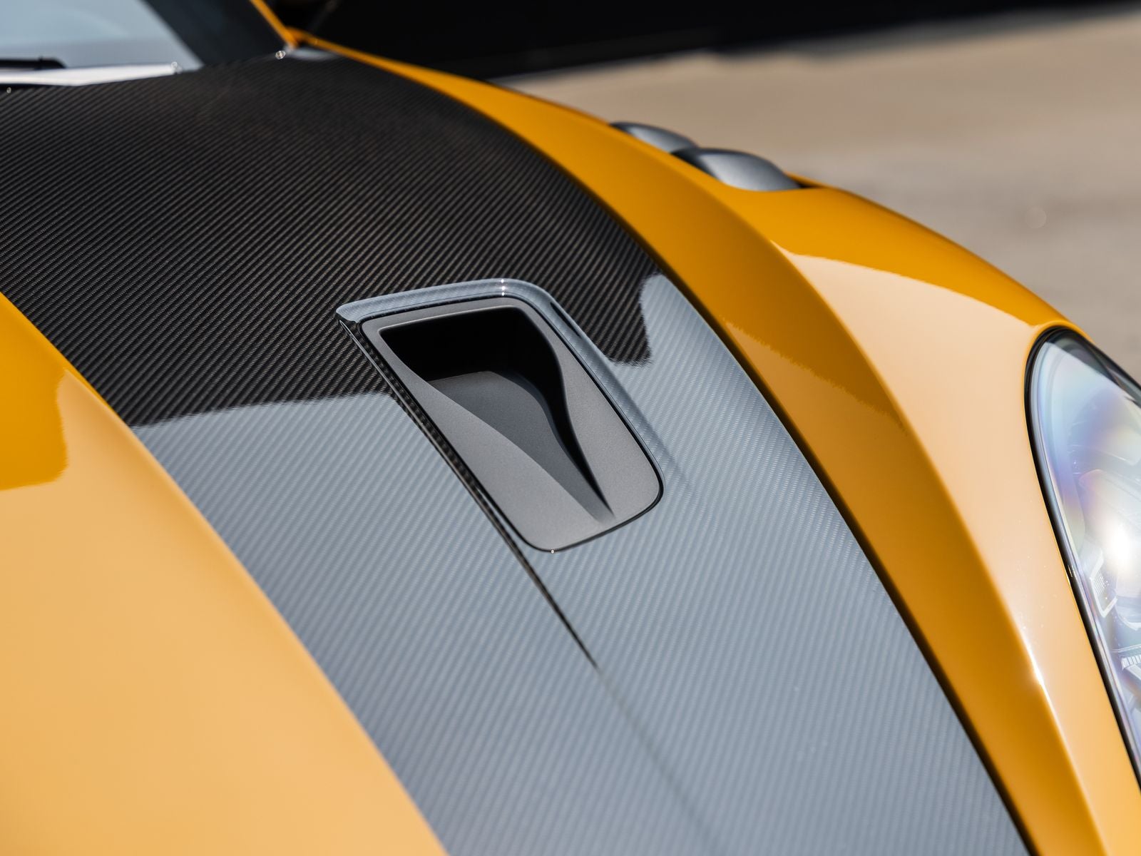 2025 Porsche 718 Cayman GT4 RS