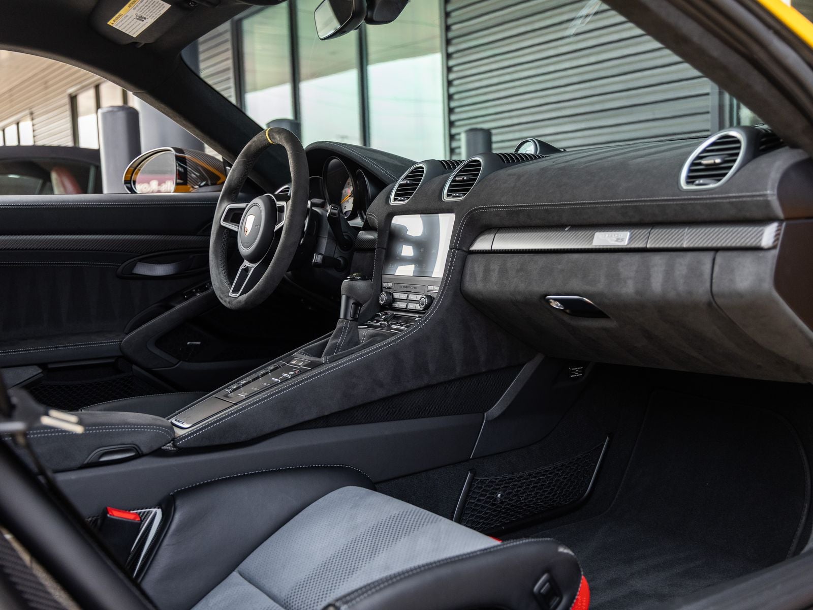 2025 Porsche 718 Cayman GT4 RS