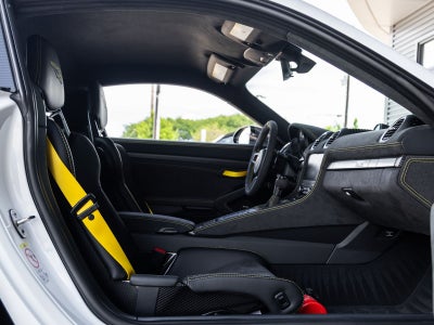 2025 Porsche 718 Cayman GT4 RS