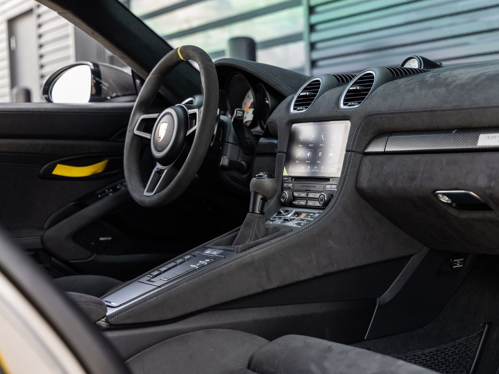 2023 Porsche 718 Cayman GT4 RS