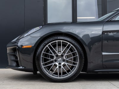 2026 Porsche Panamera E-Hybrid Panamera 4 E-Hybrid