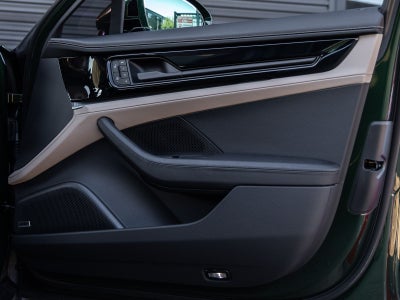 2025 Porsche Panamera Panamera 4 E-Hybrid