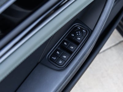 2025 Porsche Panamera Panamera 4 E-Hybrid