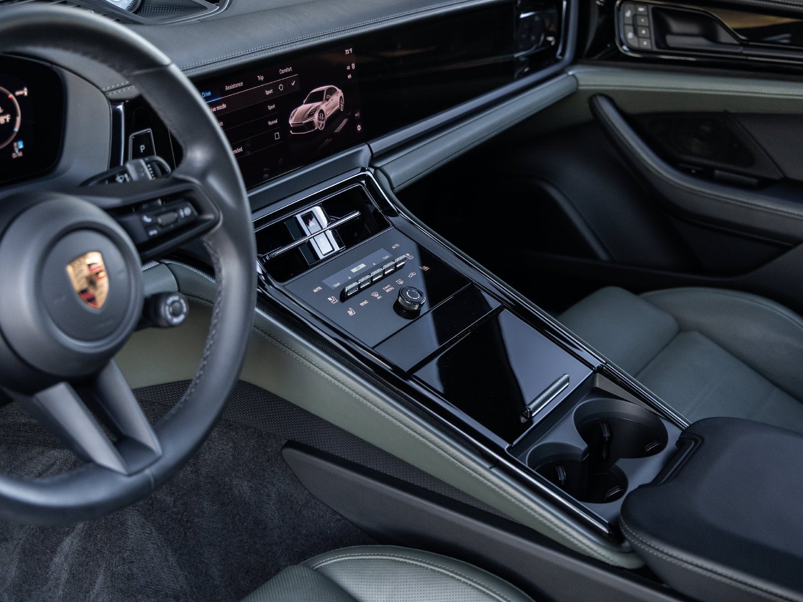 2025 Porsche Panamera Panamera 4 E-Hybrid