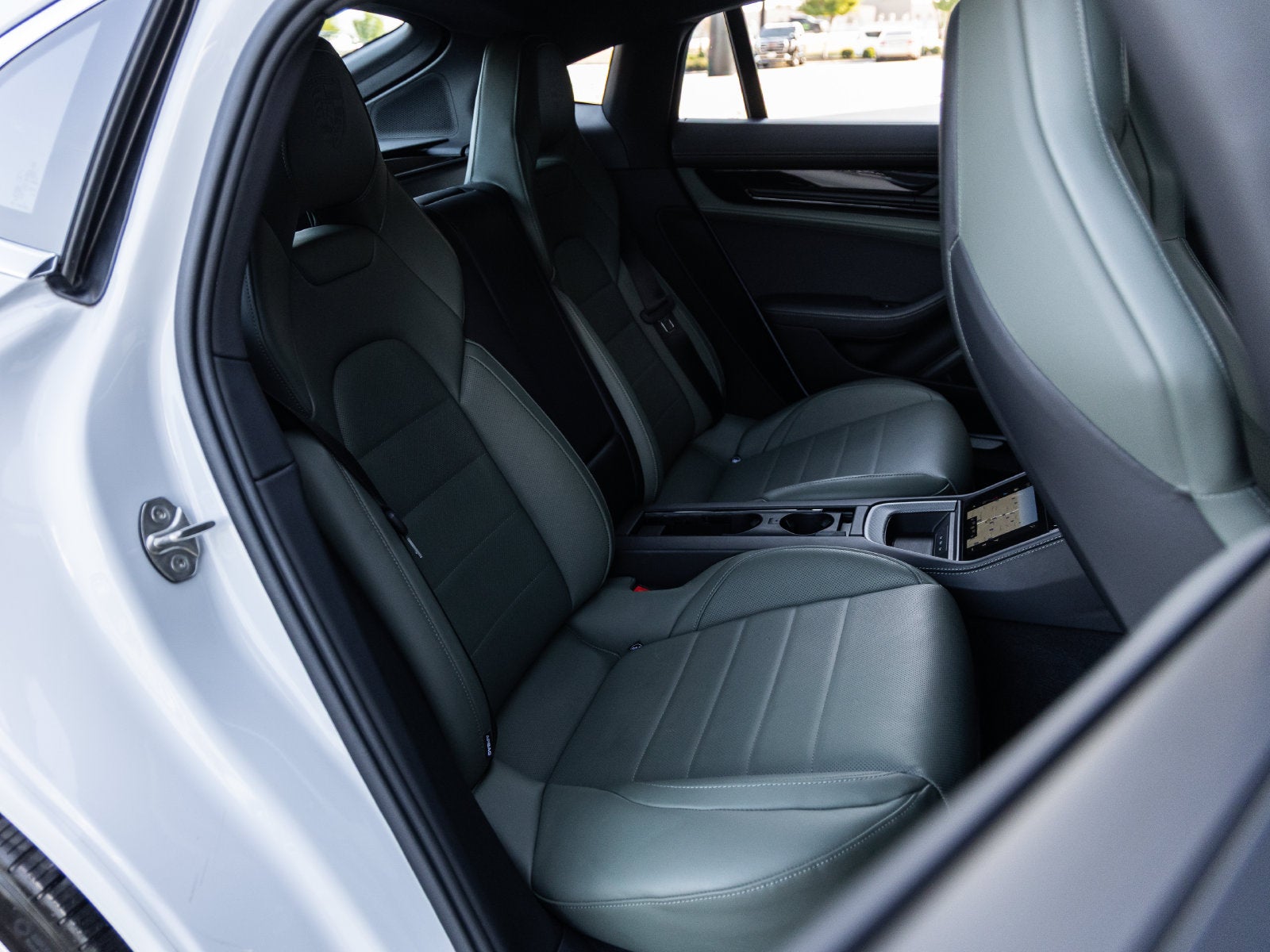 2025 Porsche Panamera Panamera 4 E-Hybrid