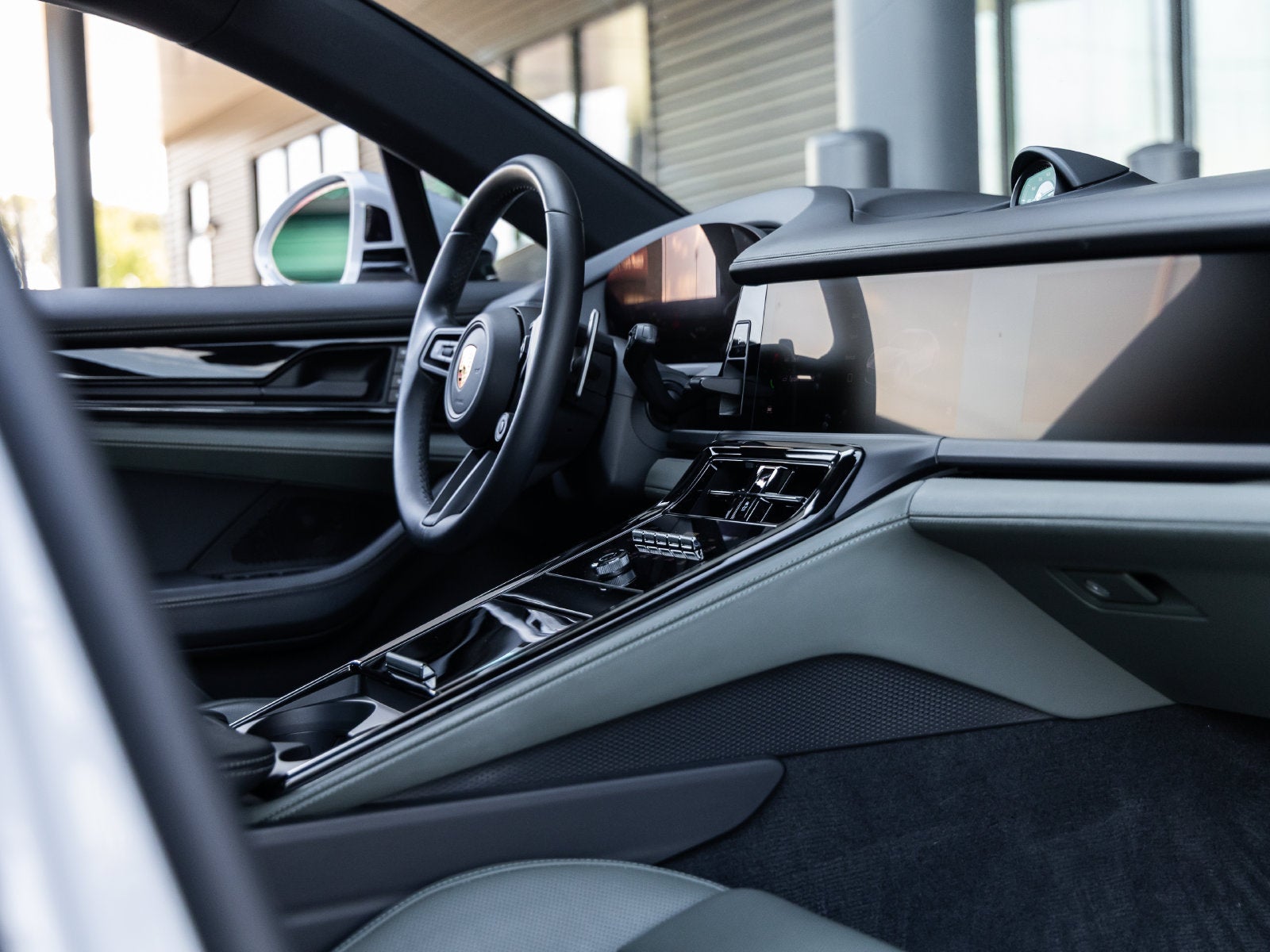 2025 Porsche Panamera Panamera 4 E-Hybrid