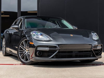 2017 Porsche Panamera Turbo