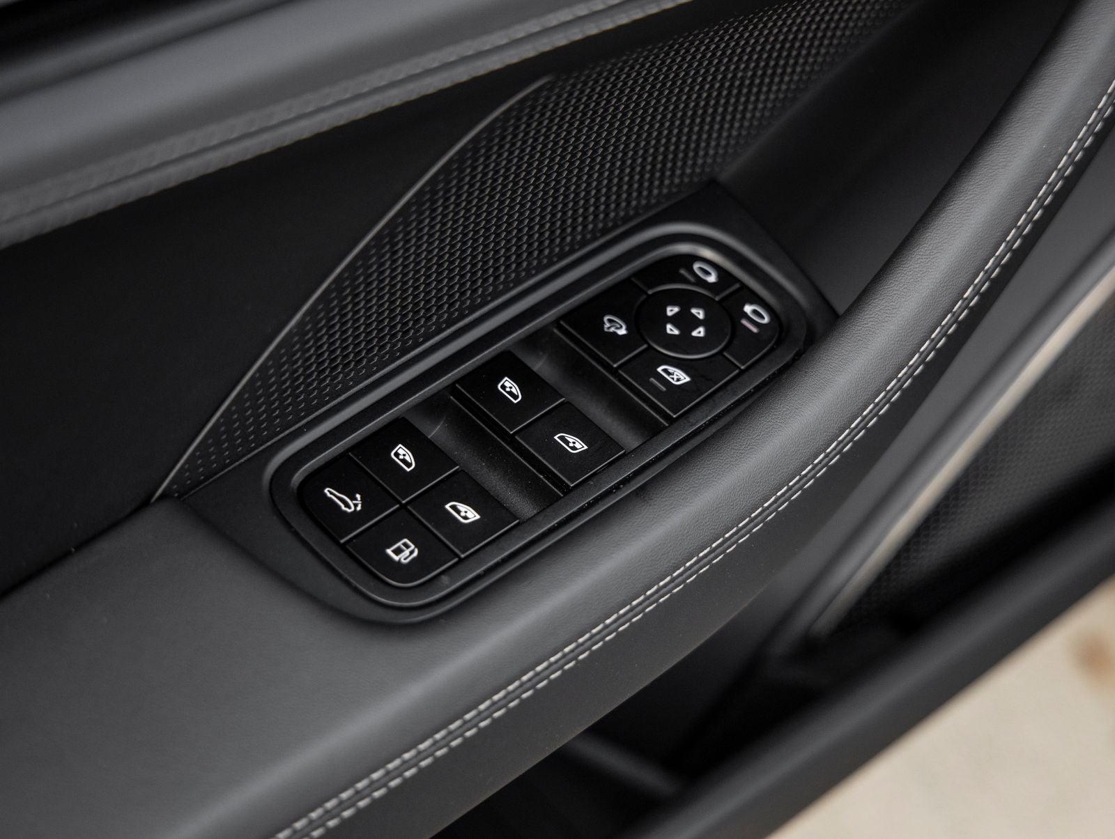 2026 Porsche Panamera Panamera Turbo E-Hybrid