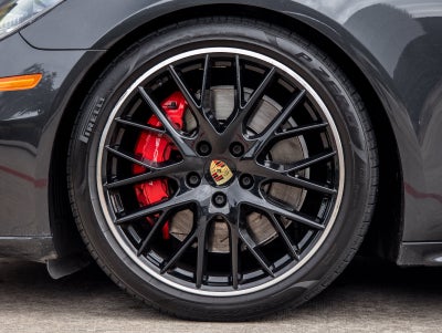 2020 Porsche Panamera Panamera GTS