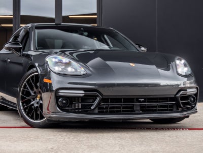 2020 Porsche Panamera Panamera GTS