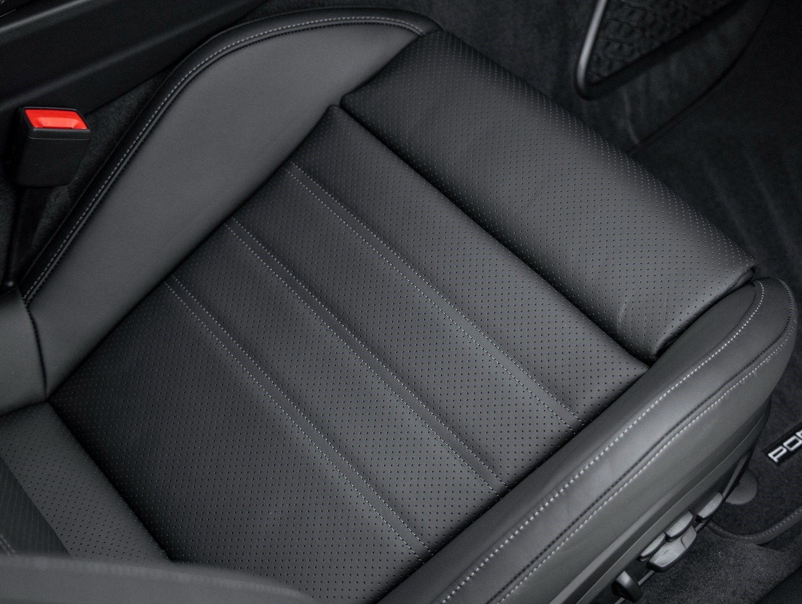 2026 Porsche Panamera Panamera GTS