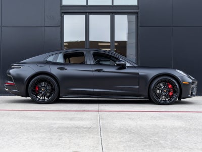 2026 Porsche Panamera Panamera GTS