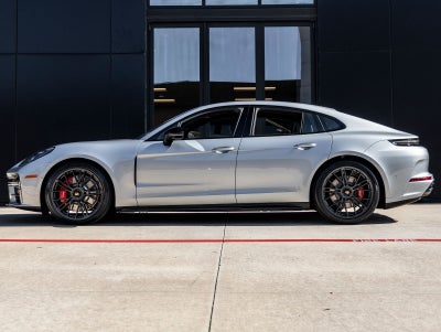 2026 Porsche Panamera GTS