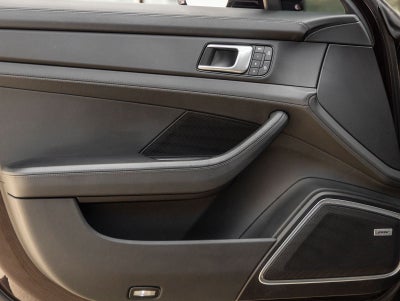 2022 Porsche Panamera Platinum Edition