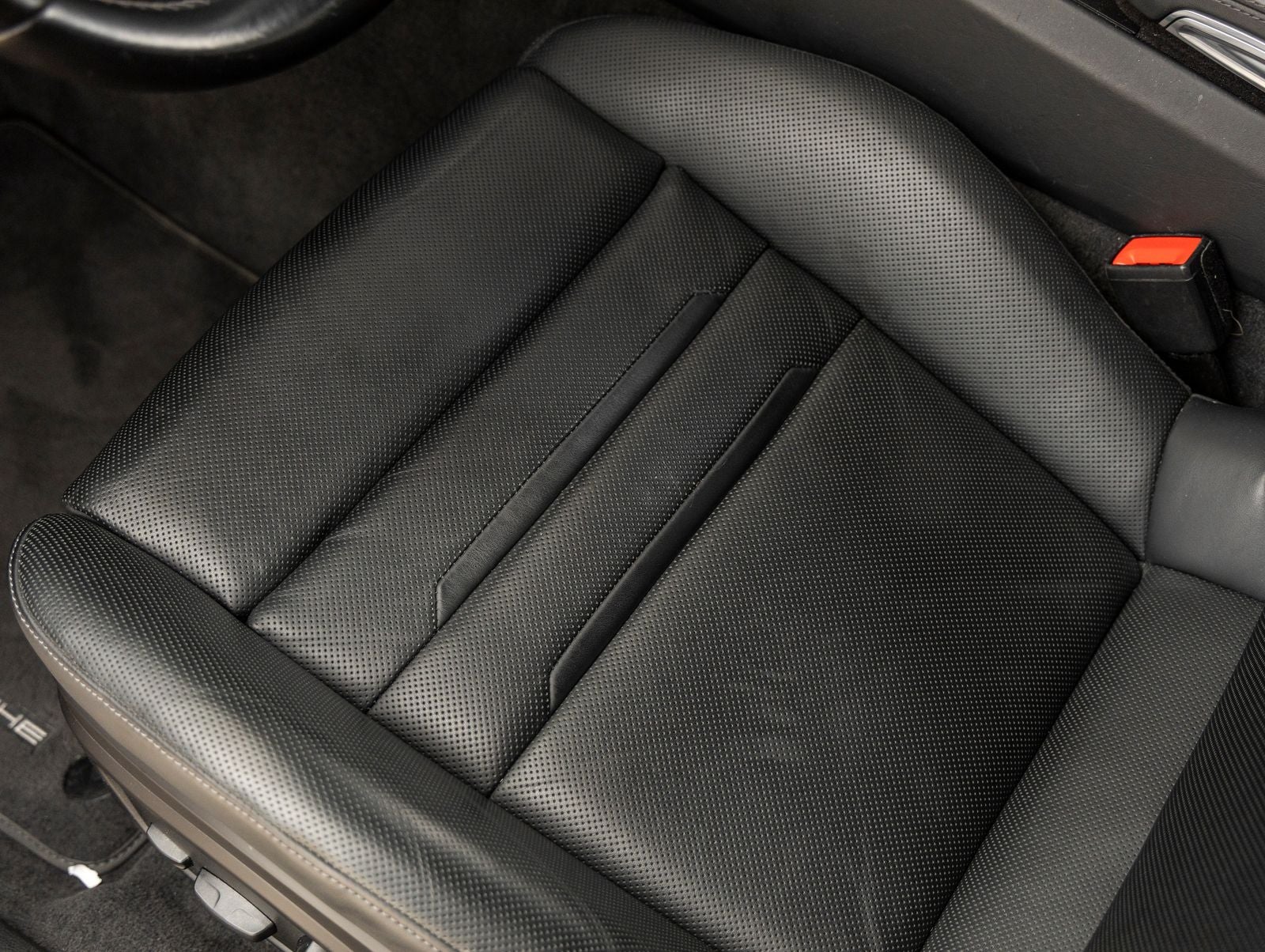 2022 Porsche Panamera Platinum Edition