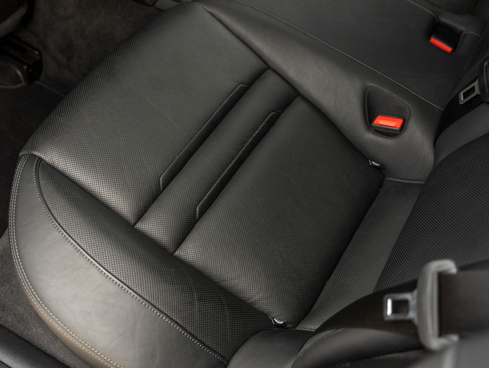 2022 Porsche Panamera Platinum Edition