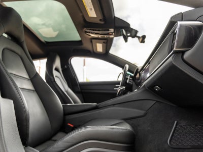 2022 Porsche Panamera Platinum Edition