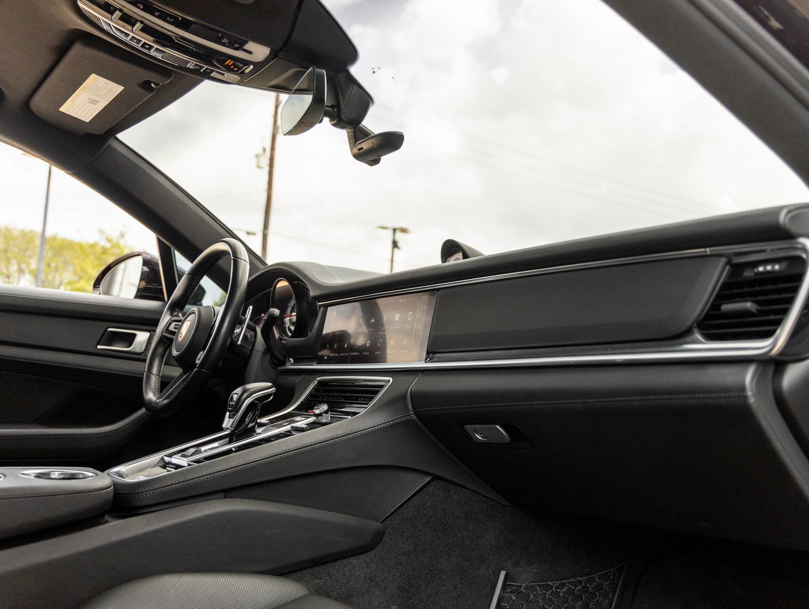 2022 Porsche Panamera Platinum Edition