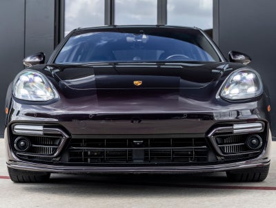 2022 Porsche Panamera Platinum Edition