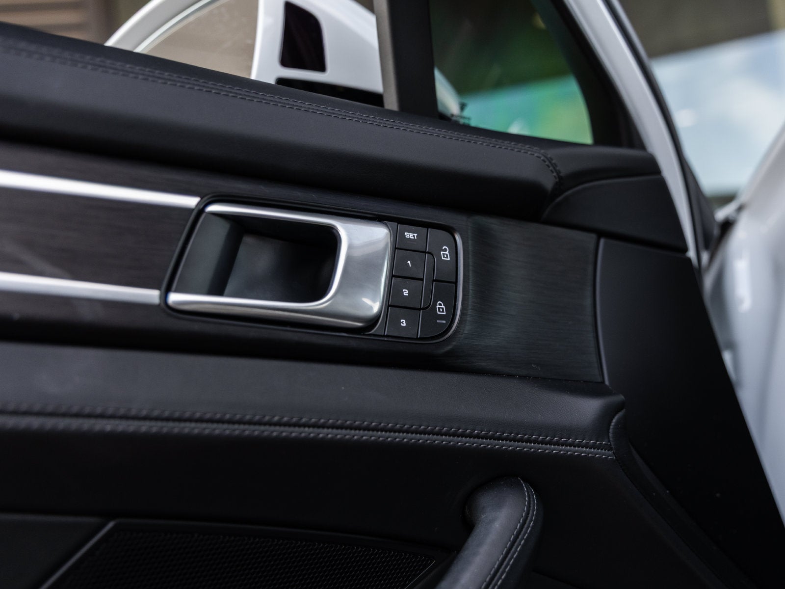 2023 Porsche Panamera Panamera 4 Platinum Edition