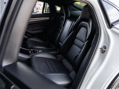 2023 Porsche Panamera Panamera 4 Platinum Edition