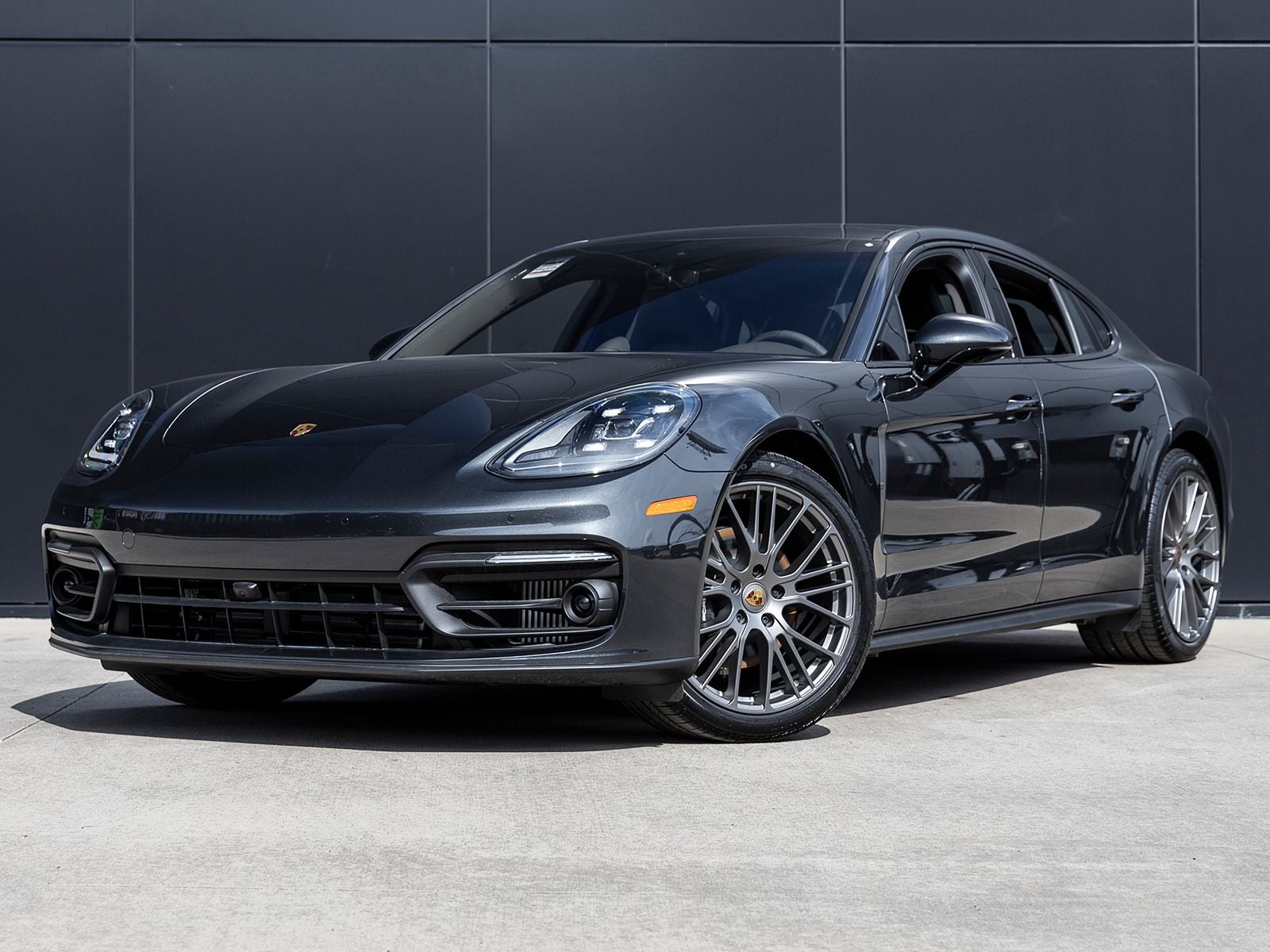 2023 Porsche Panamera Platinum Edition