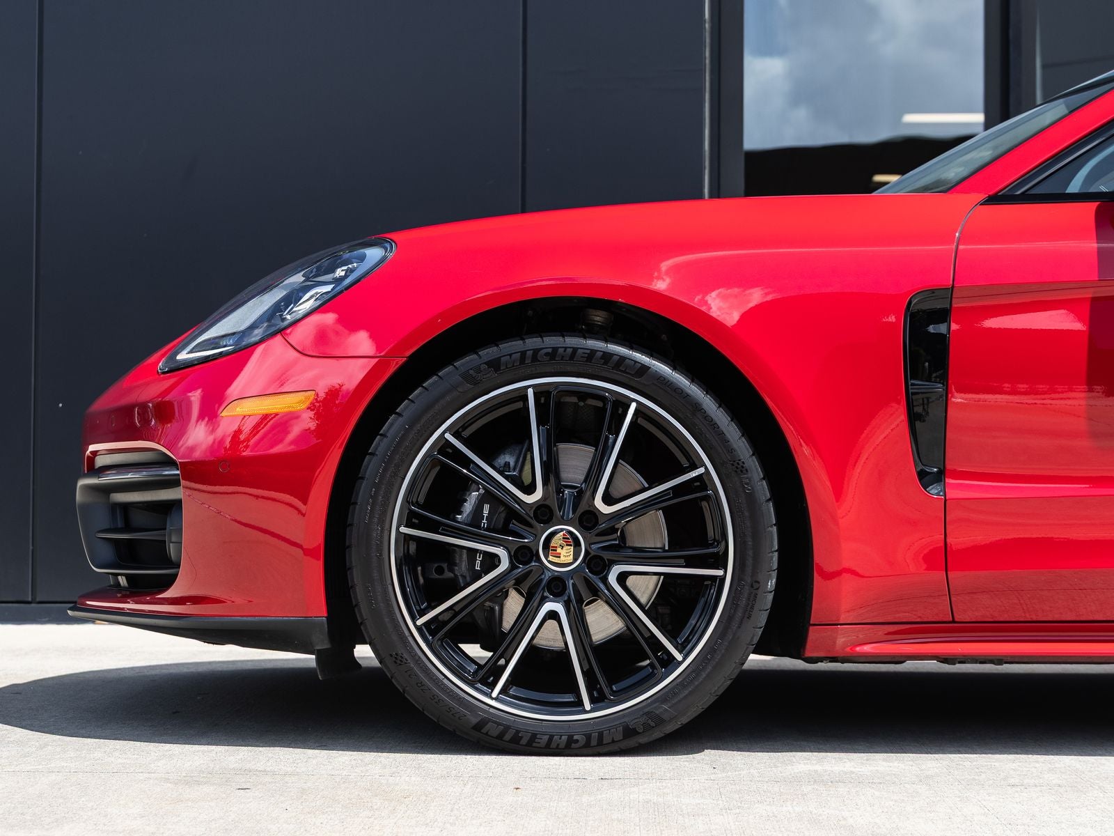 2021 Porsche Panamera RWD