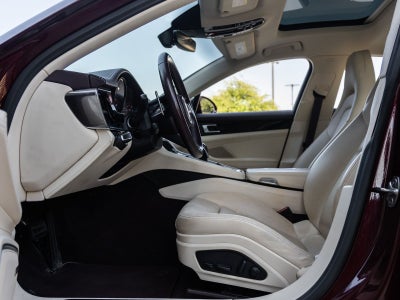 2022 Porsche Panamera 4