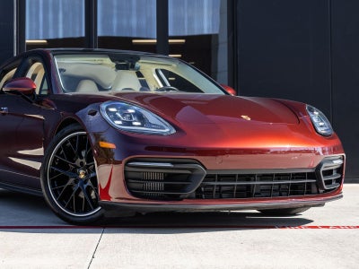 2022 Porsche Panamera 4