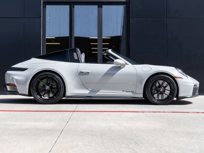 2025 Porsche 911 Targa 4 GTS