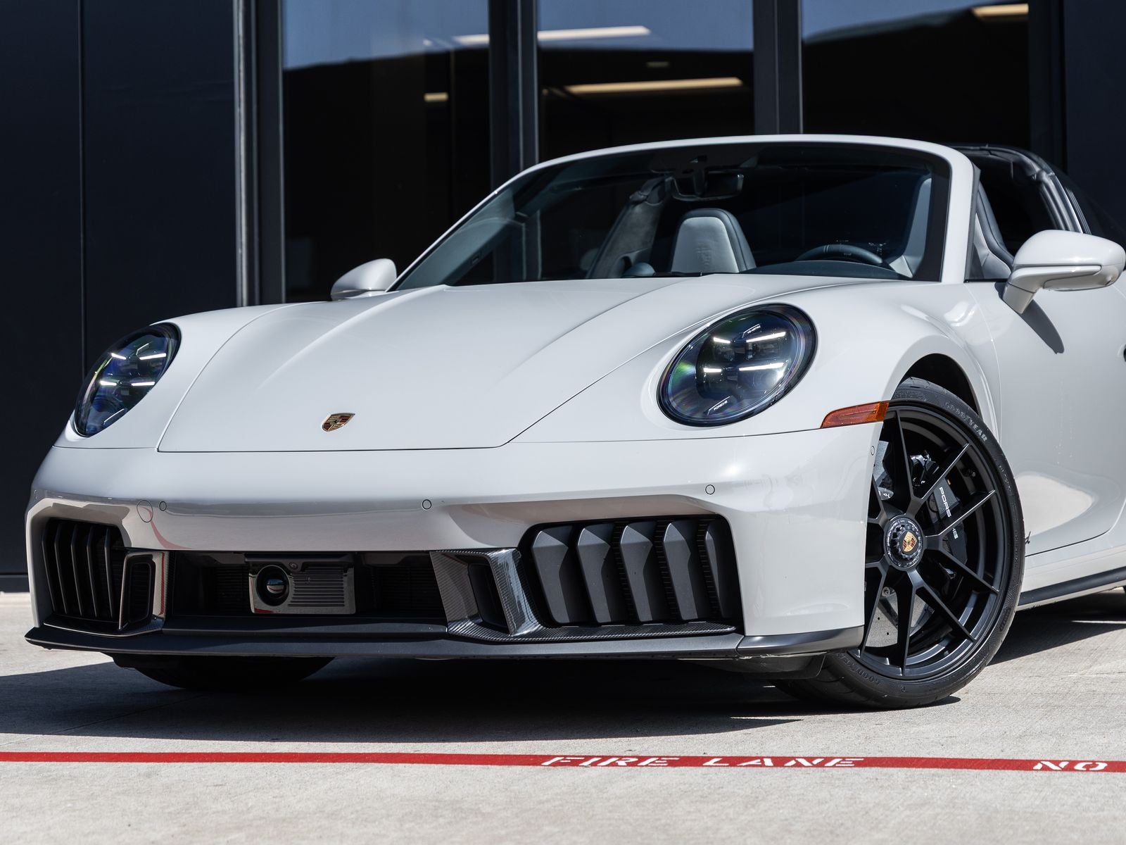 2025 Porsche 911 Targa 4 GTS